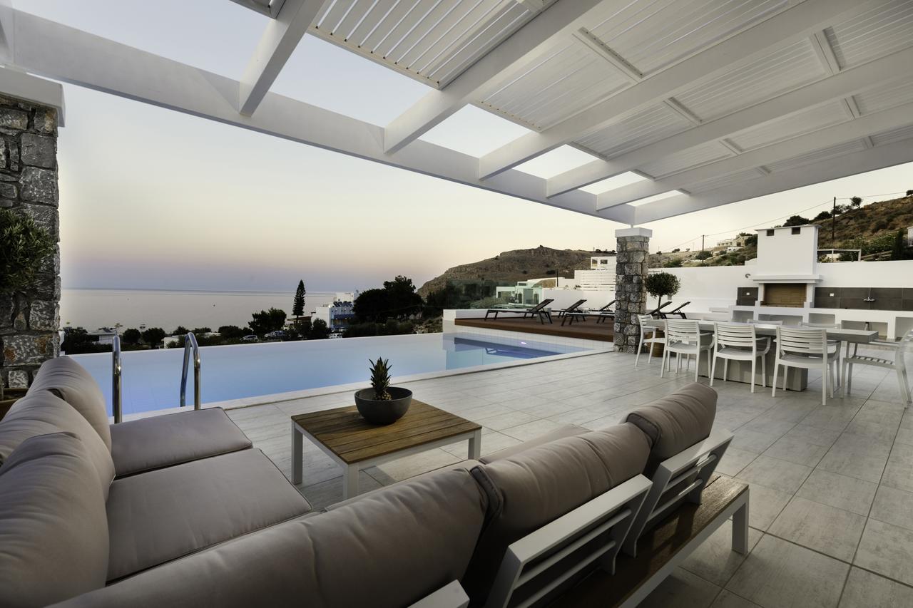 Serene With Swimming Pool In Βίλα Λίνδος